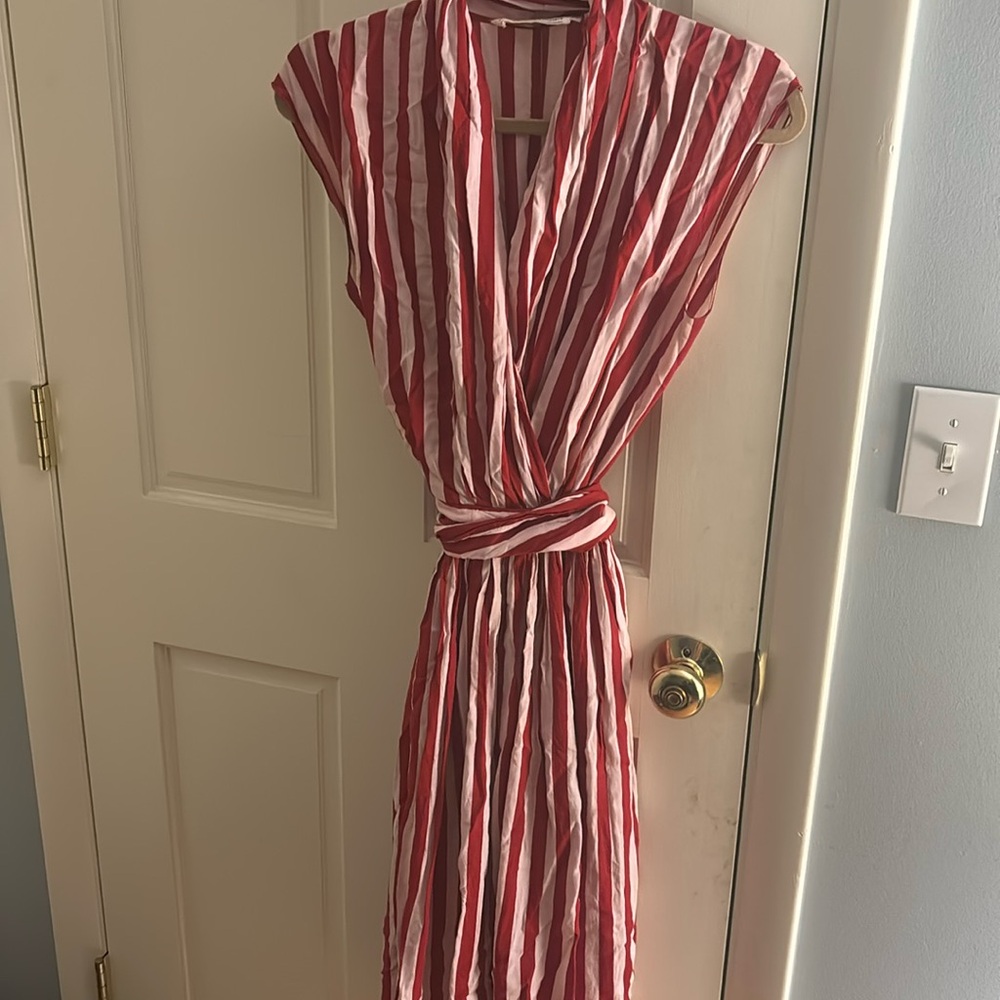 Adorable, flirty and flattering dress from state of Georgia